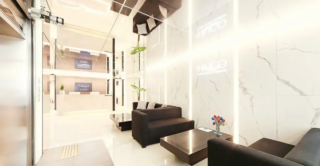 Hugo Plastic Surgery
