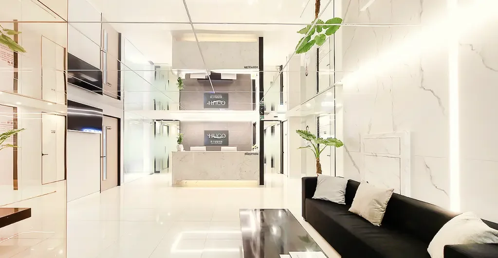 Hugo Plastic Surgery — official clinic photograph 3
