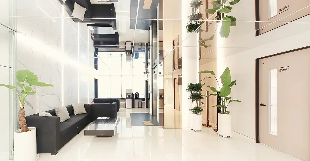 Hugo Plastic Surgery — official clinic photograph 4