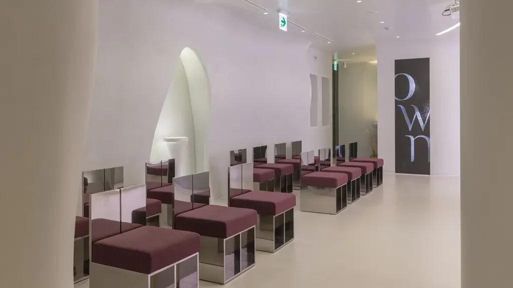Own Clinic Samseong — clinic interior