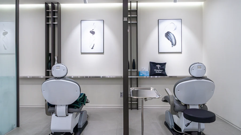 BLS Clinic Myeongdong — clinic spaces